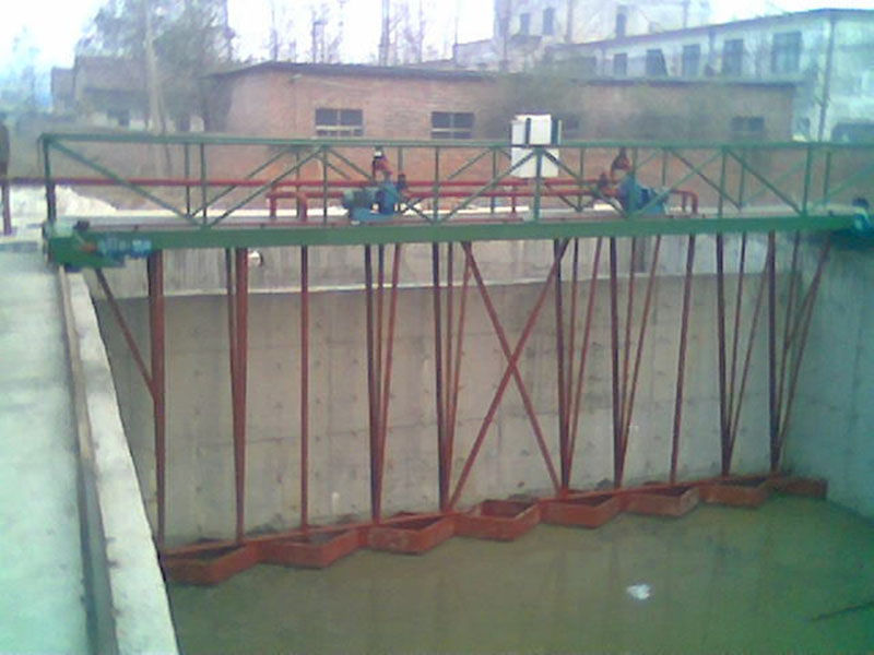 中心傳動(dòng)濃縮機(jī)、刮泥機(jī)