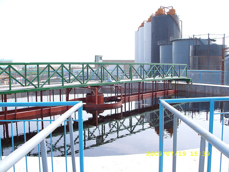 刮泥機(jī)