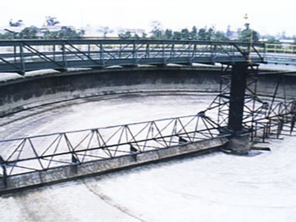 周邊傳動(dòng)刮泥機(jī)